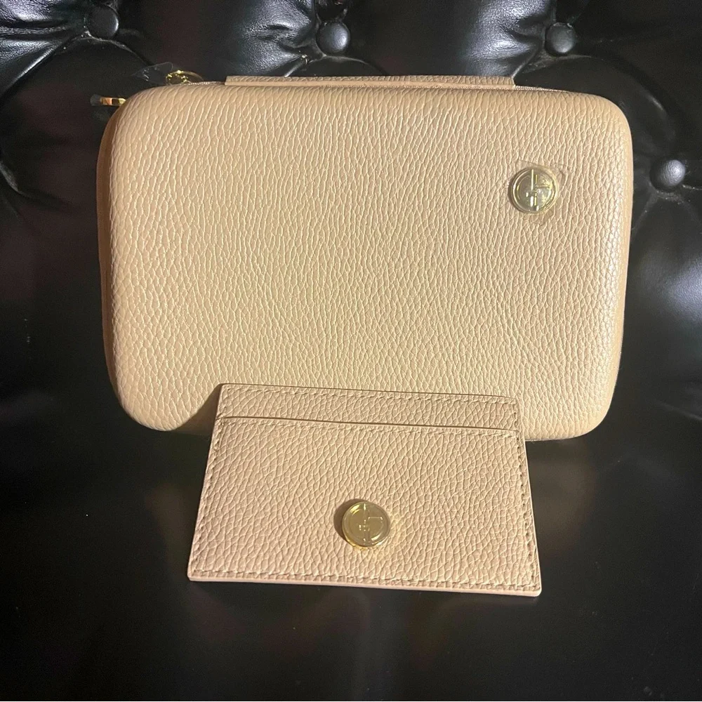 GIORGIO‎ ARMANI cosmetics bag+ Cad holder (Brand new)